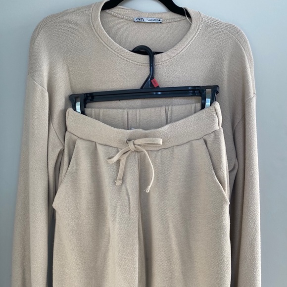 Tan knit Zara joggers and cropped sweater set - Picture 1 of 8
